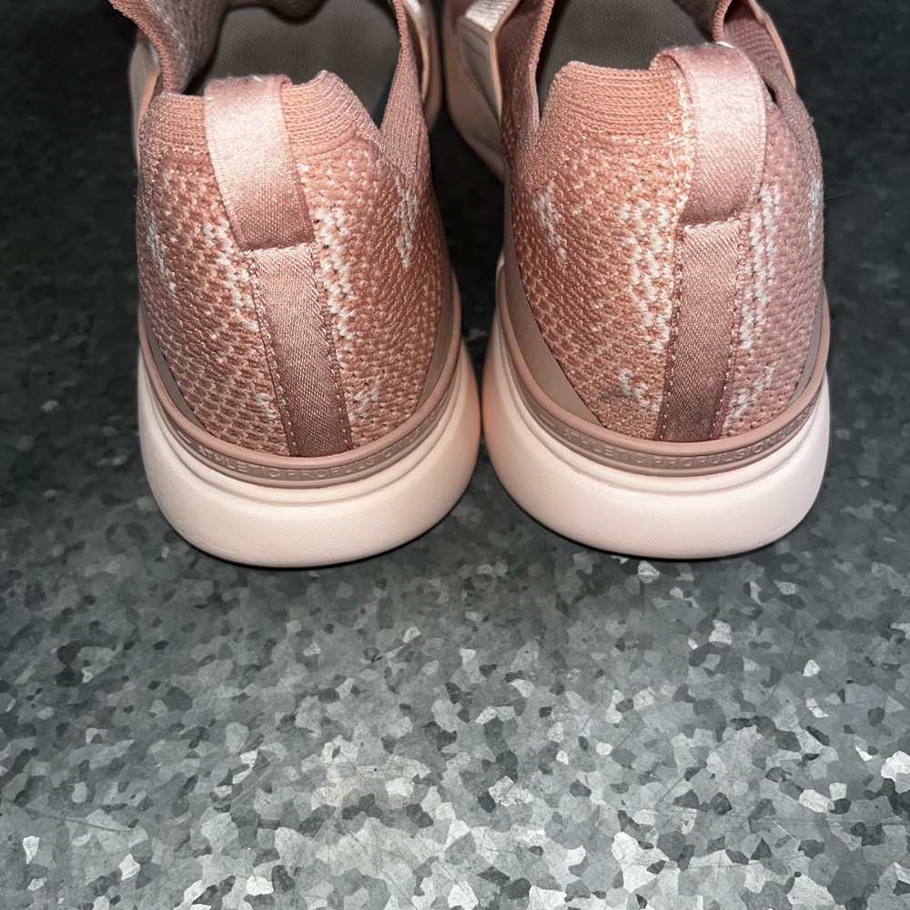 APL-TechLoom Bliss Knit Running Shoe - Picture 4 of 9